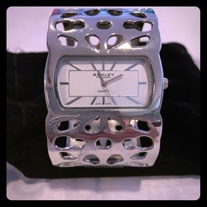 Bracelet style fashion watch